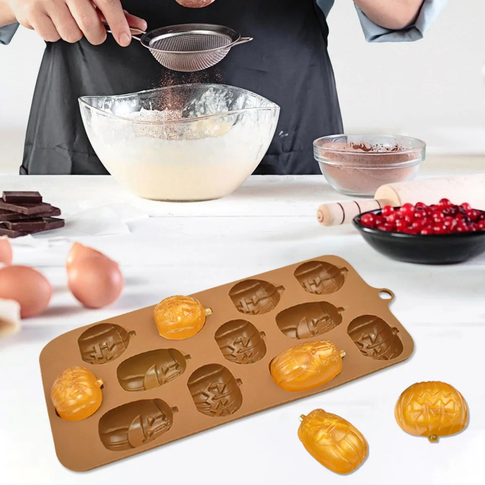 

Halloween Silicone Mold 12 Cavity DIY Candy Whiskey Chocolate Soap Mold Halloween Scary Pumpkin Ghost Skull Baking Mold Bakeware