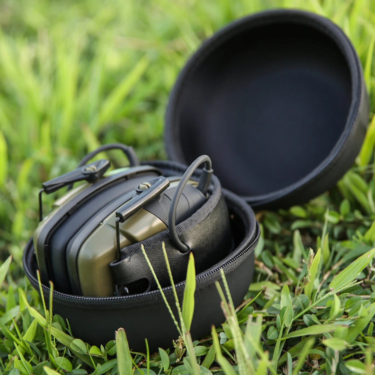 Black/Green Tactical Electronic Shooting Earmuff Anti-noise Headphone Sound Amplification Hearing Protection Headset Foldable |