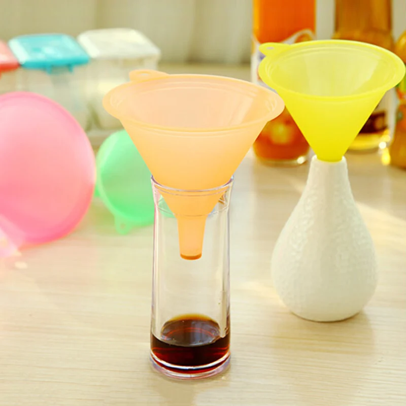 

5 PCS Small Medium Large Variety Liquid Colorful Plastic Funnel Oil Funnel Small Medium Liquid Kitchen Set Oil Large Variety Kit