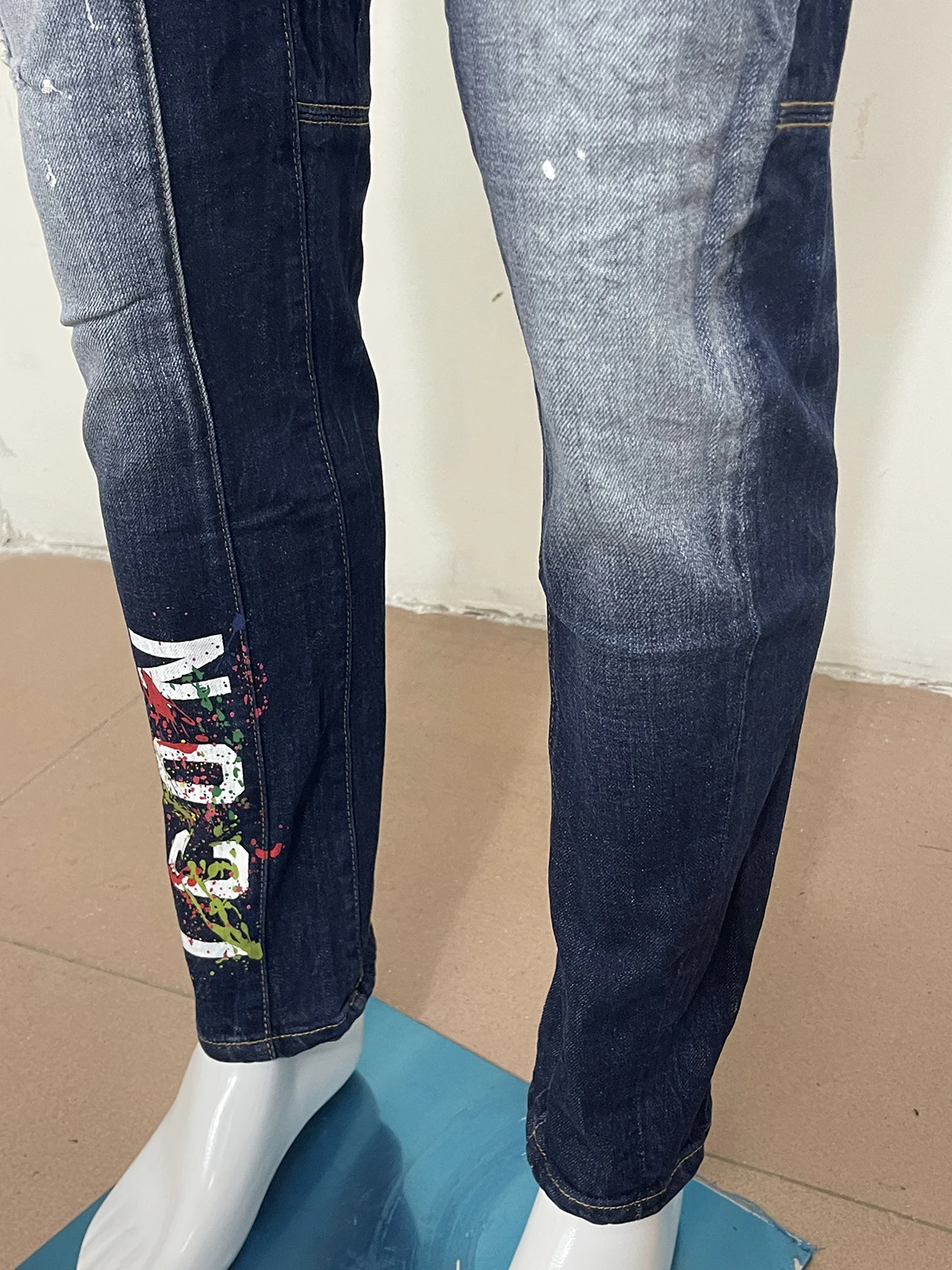 Spring 2023 new jeans men's D2 jeans slim-fitting micro-spring wash dark blue lettering tide tide stitching fashion A601