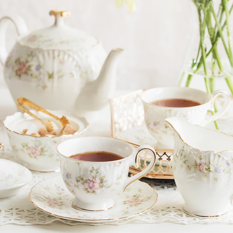 

Wedding European Tea Coffee Cup Small Ceramic Gold Rim White Coffee Cup Bone China Dinner Tazas Cafe Kitchen Bar Supplies