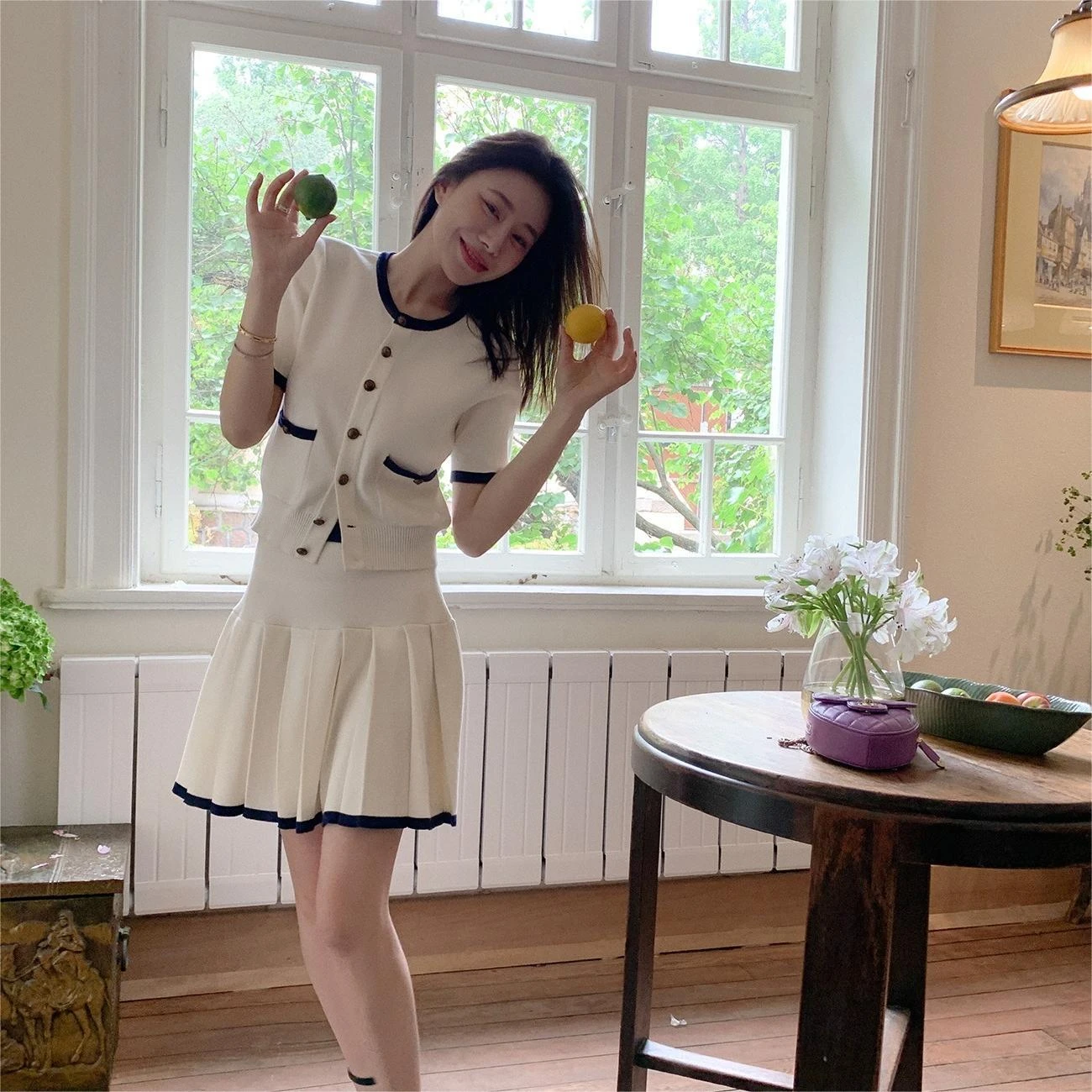 

2023 New Luxury Age Reducing Knitted Set Skirt Women's Summer Top 100 Pleated Half Skirt Two Piece Set Women's Round Neck Loose