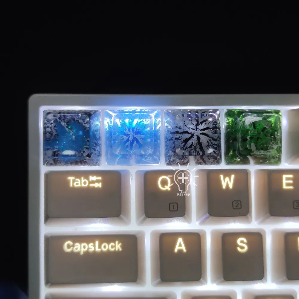 

Custom Keycaps Snow Mountain Spring, Summer, Autumn and Winter Sa Height MX Cross Hole Mechanical Keyboard Keycaps