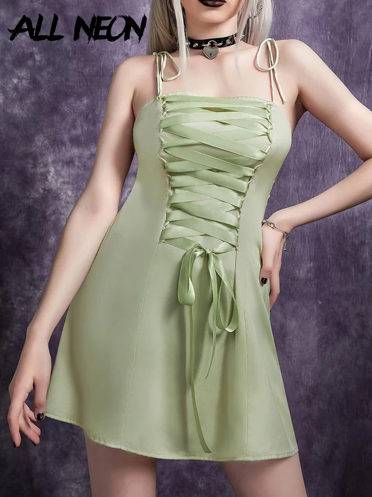 ALLNeon-vestido de satén verde claro Vintage para mujer, vestidos de satén con ribete de cinta, Estética de hadas Y2K, con cordones delanteros, línea A, sin espalda, verano, 2000