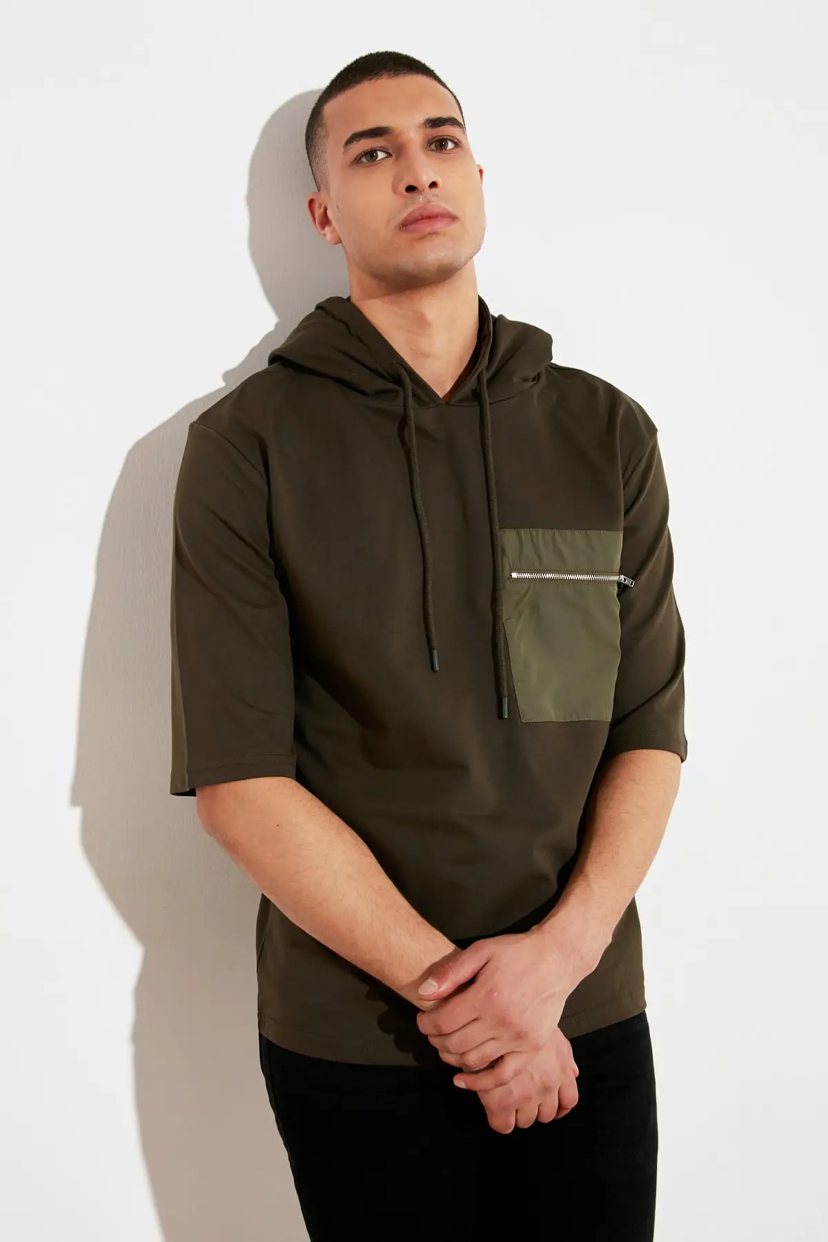 

Trendyol Men 'S Regular Fit Short Sleeve Hooded Sweatshirt TMNSS21SW0087