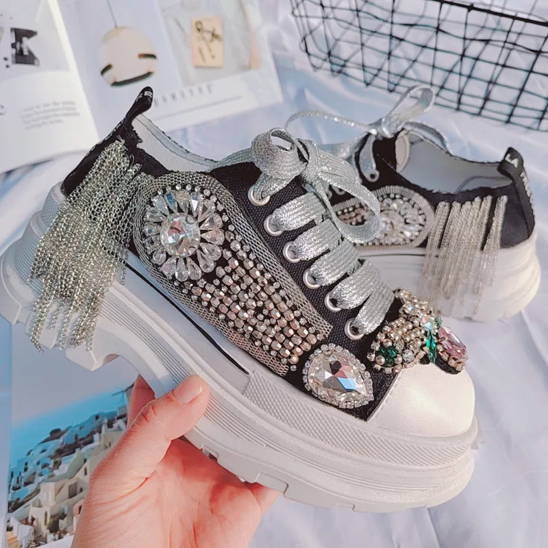 

2023 Fashion Diamond Rhinestones Fringer Tassel Women Platform Sneakers Casual Canvas Thick Bottom Shoes Ladies Valculized Shoes