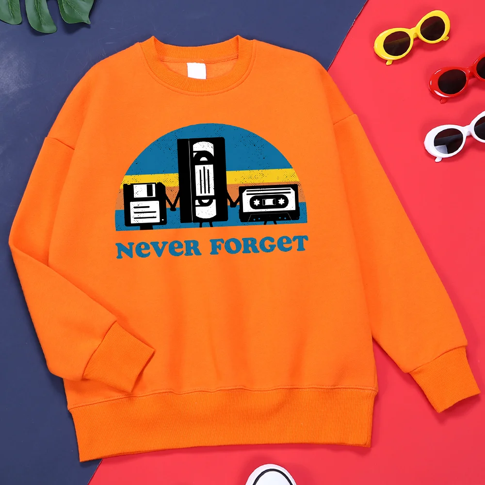 

Never Forget The Old Radio Print Man Hoodie Fashion Harajuku Tracksuit Simplicity Outdoor Streetwear All-Match Designer Hoodies