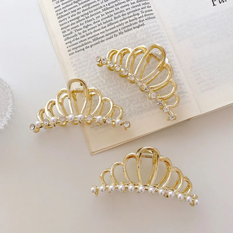 

Pearl Diamond Hair Clips for Girls Crown Alloy Shark Korean Hair Accessories Clip Women Accessory New Headwear Apparel