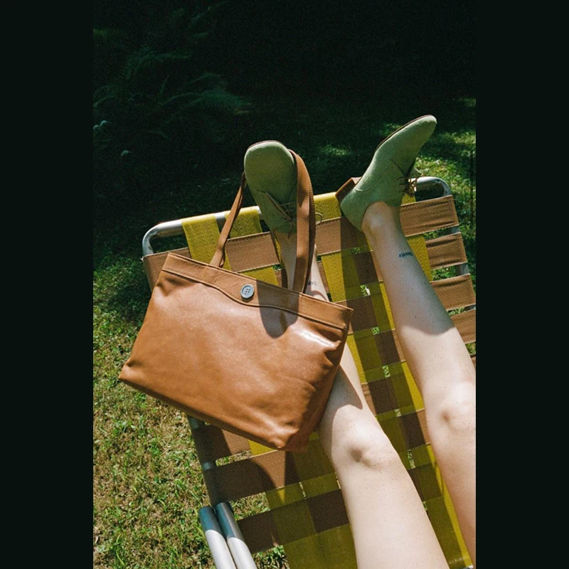 

Korean style Western style all-match niche design retro tote bag 2022 new high-quality texture brown one-shoulder women's bag