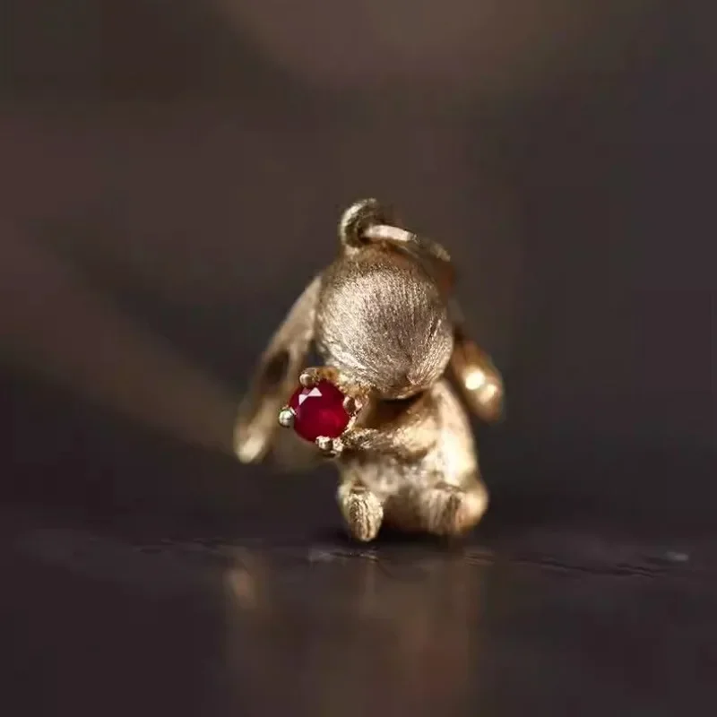 Комплект бижутерии из колье серёг и браслета в виде кролика