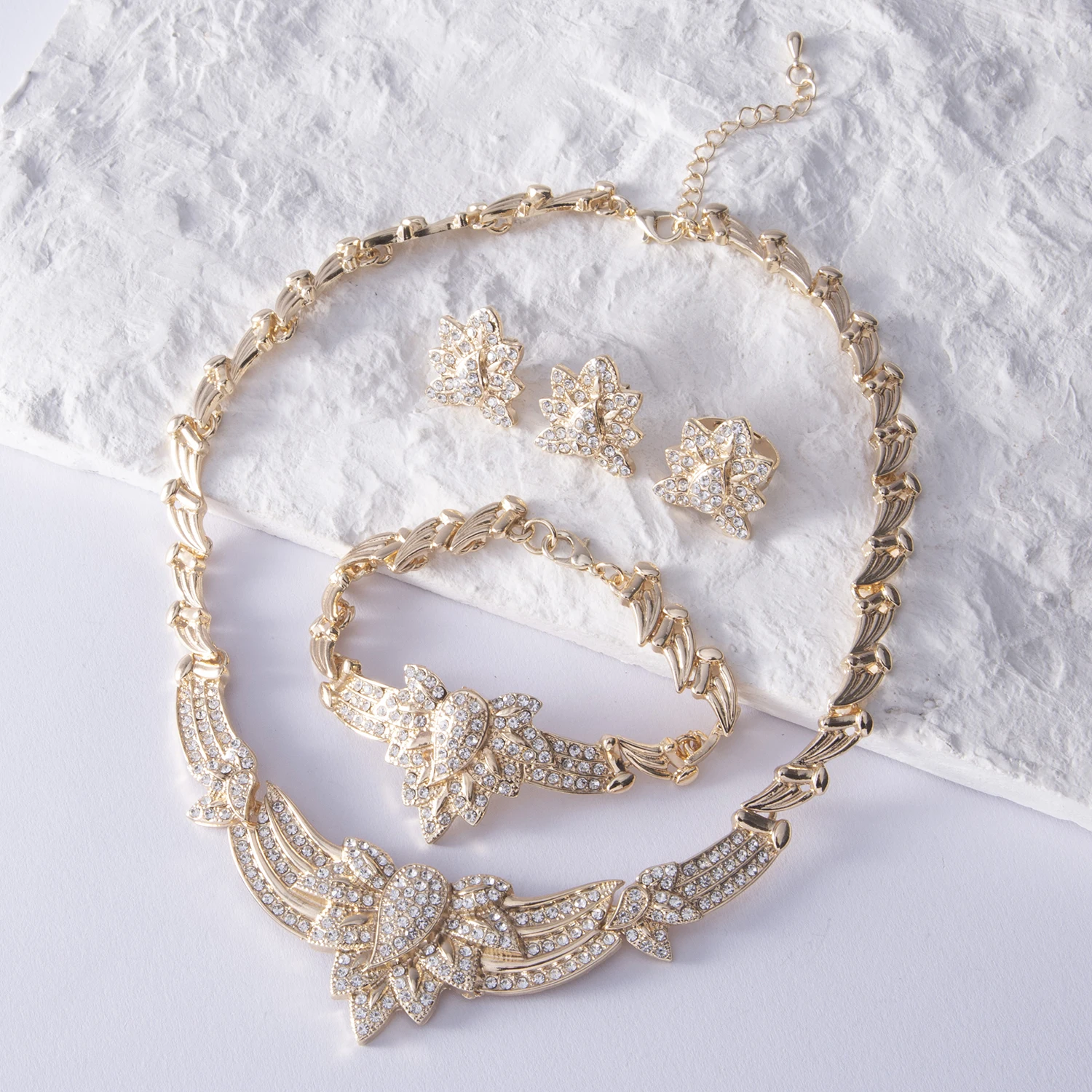 2023 новый дизайн набор ювелирных изделий женские позолоченные свадебные