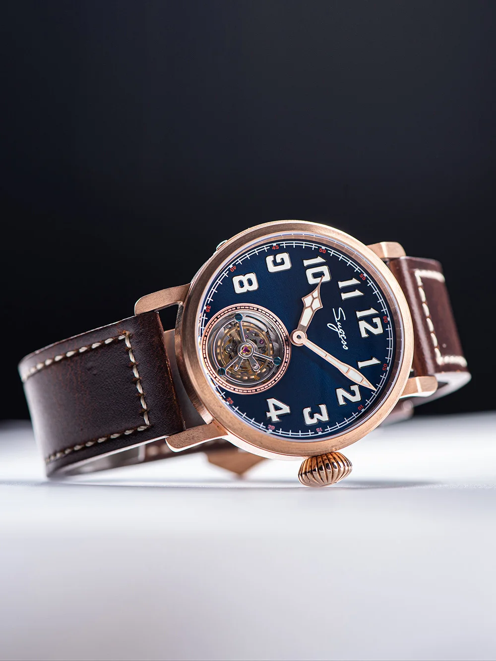 Рисунок 2 - Мобильные мужские часы в стиле ретро