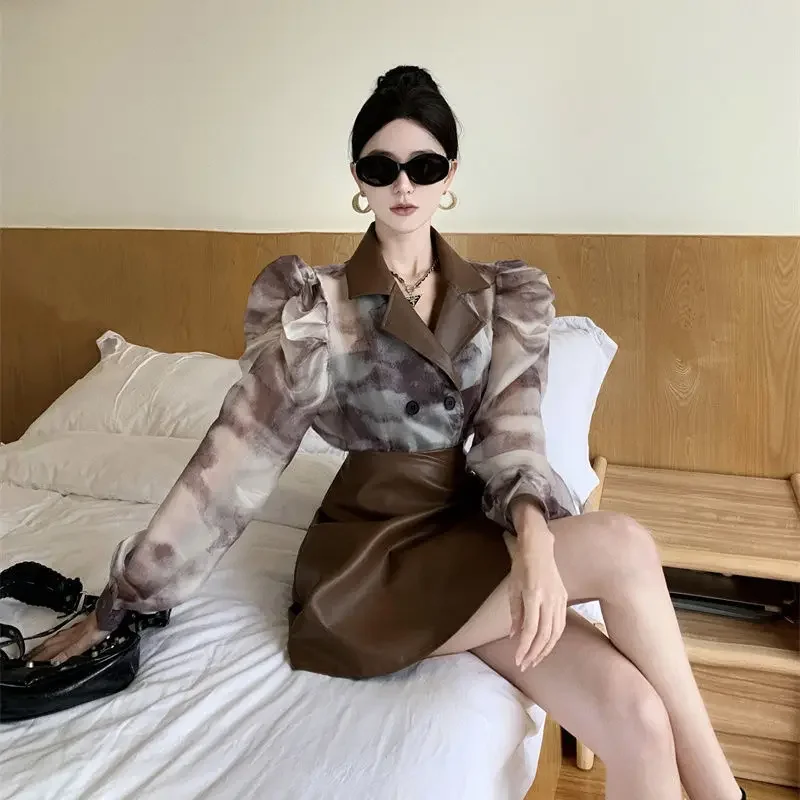 Элегантный женский осенний чернильный костюм с пышными рукавами и воротником