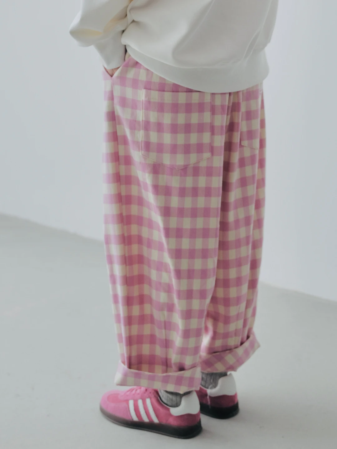 Оригинальный дизайн IMAKOKONI розовые свободные широкие брюки в клетку для женщин