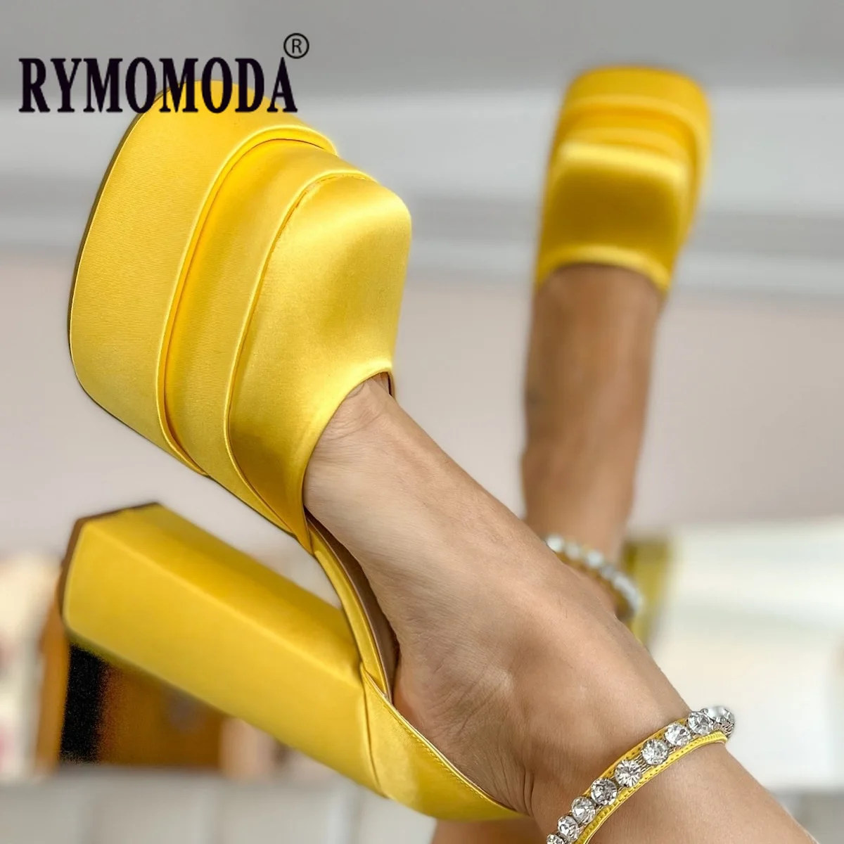 

Platform High Heel Sandals 2022 New Fashion Satin Candy Colors Thick Heel Round Toe Rhinestone Luxury Sandals Women Designers