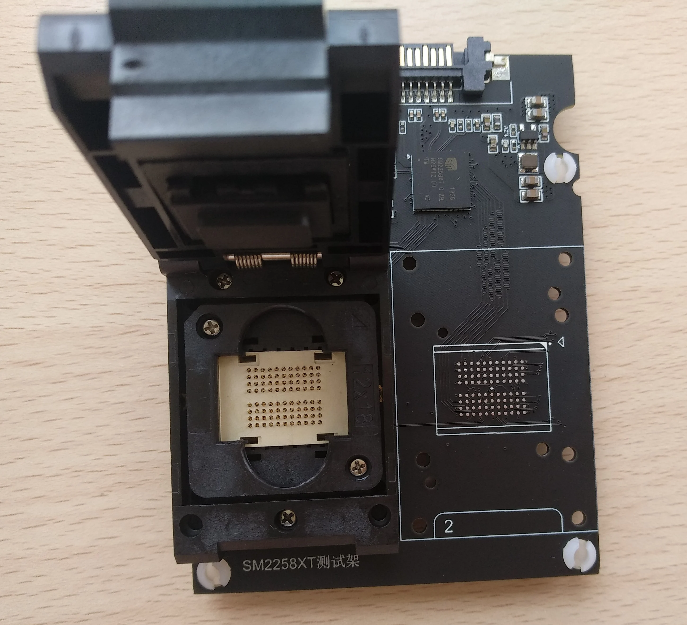 Твердотельный интерфейс SATA Huirong Sm2258xt тестовая подставка для вспышки Bga152 / 132 16ce Real