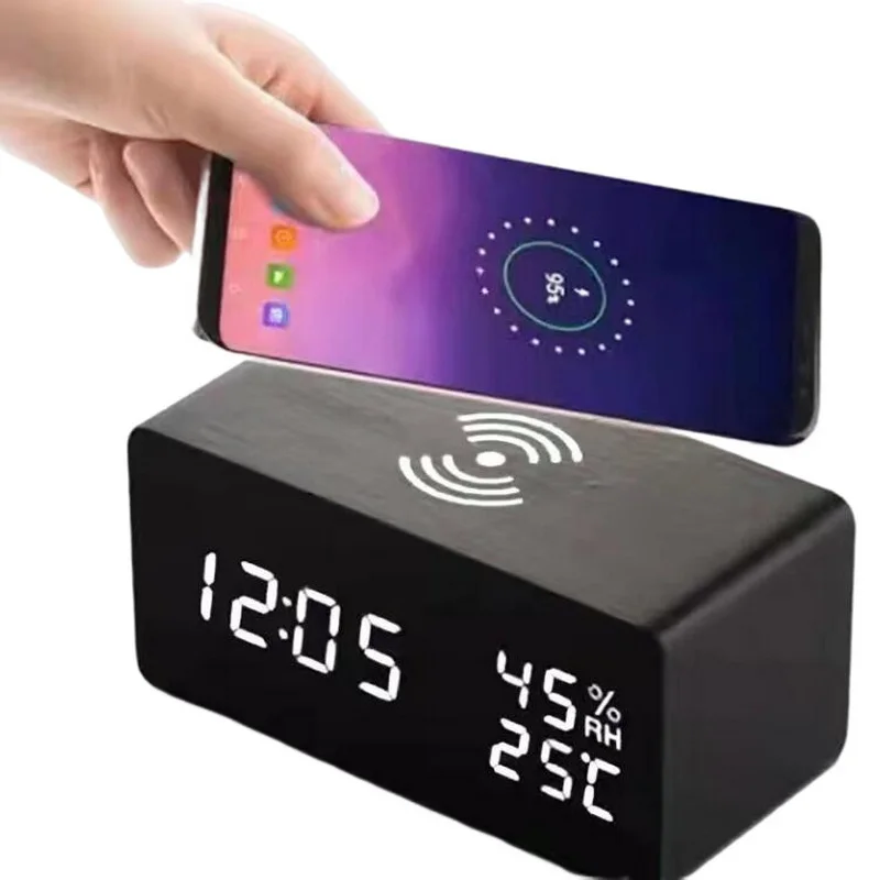 

Настольные Цифровые часы с функцией измерения температуры и влажности, деревянные часы, цифровые часы со светодиодной подсветкой и беспроводной зарядкой, деревянные часы