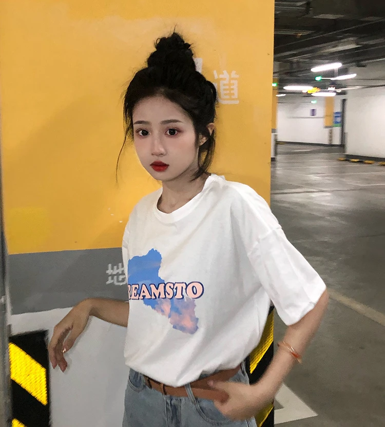 

8048 Japanese new version Harajuku style design sense niche loose Korean short-sleeved T-shirt women