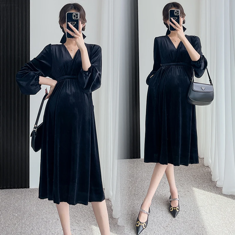 

9857# Autumn Korean Fashion Thin Velvet Maternity Dress Elegnat V Neck A Line Slim Clothes for Pregnant Women Hot Pregnancy Wear