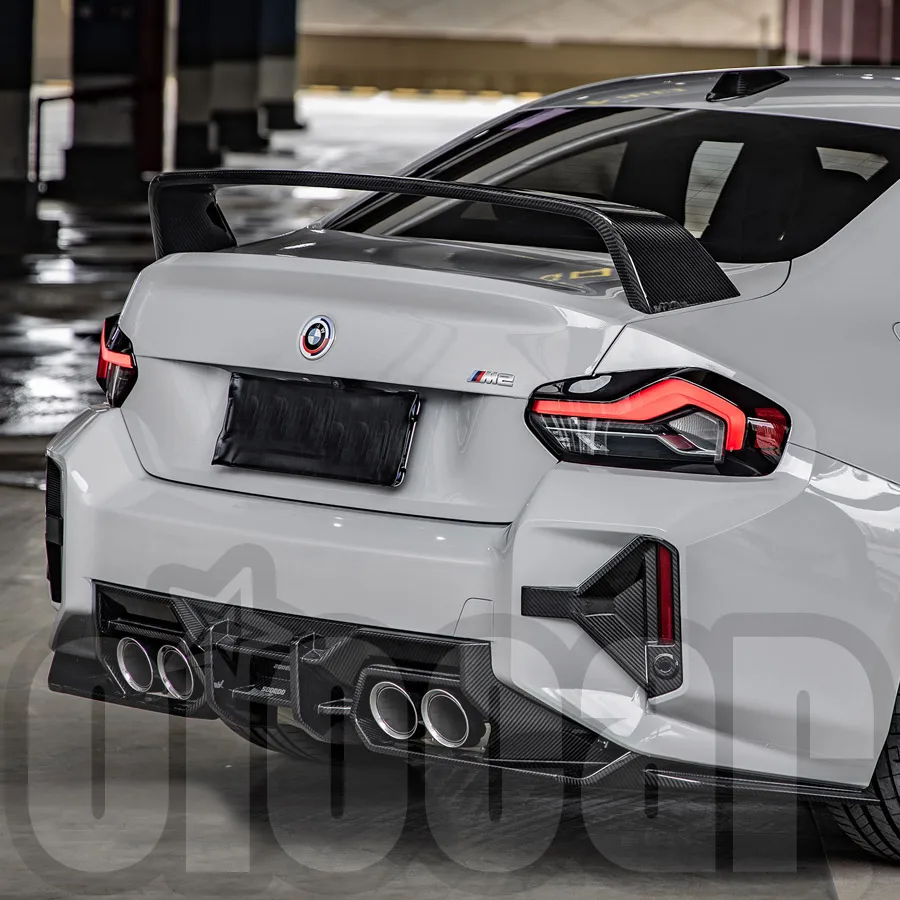 Комплект Заднего диффузора oiomotors SQ из сухого углеродного волокна для BMW G87 M2
