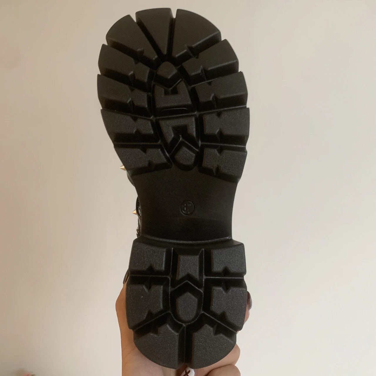 Женские черные повседневные туфли из искусственной кожи на высоком каблуке