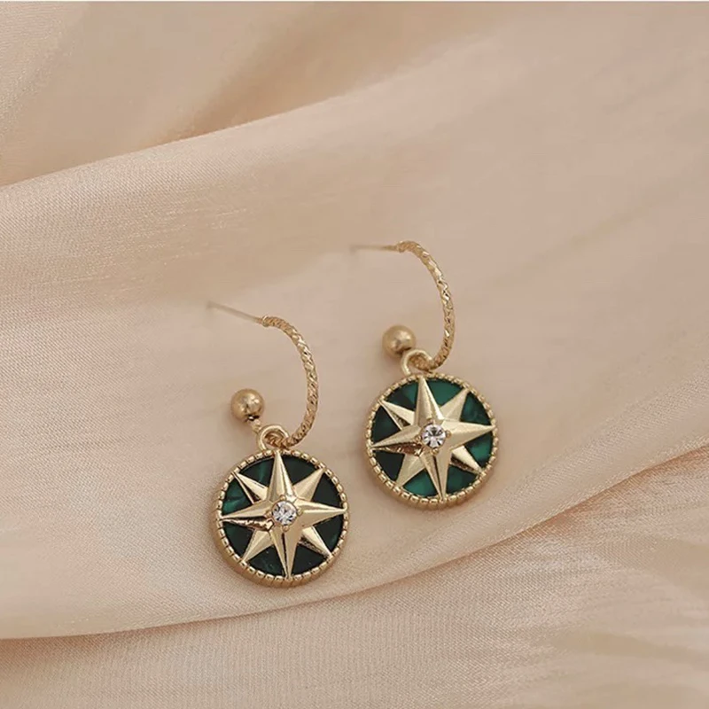 

2022 New Trend Compass Green Baroque Round Star Niche Drop Earrings Elegant French Senior Geometric Women Earrings Jewelry
