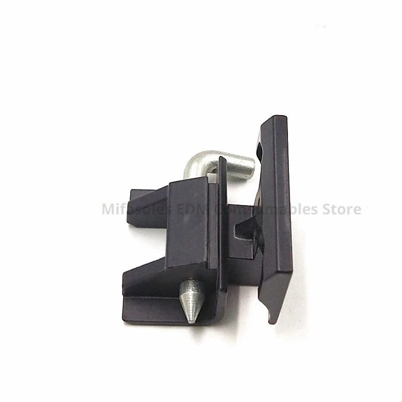 Детали EDM дверные петли Hingues 135010733 для машины резки проволоки серии charтысяi ROBOFIL