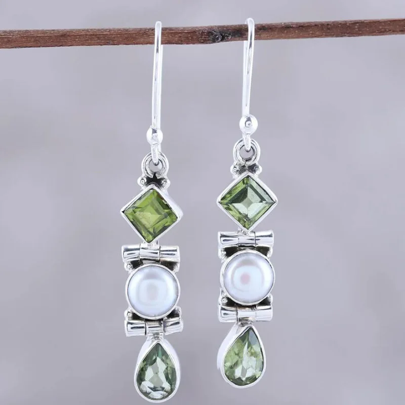 

Vintage Round Imitation Pearl Earrings Fashion Silver Color Metal Square Water Droplets Inlaid Green Zircon Dangle Earrings
