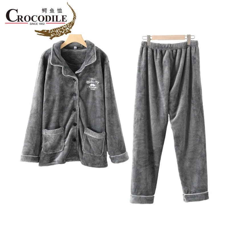 

Crocodile 2023 New Winter Sprin Tick Coral Fleece Pajama Man Lon Sleeve Lapel rey Sleepwear Tops And Pants Two-Piece Set