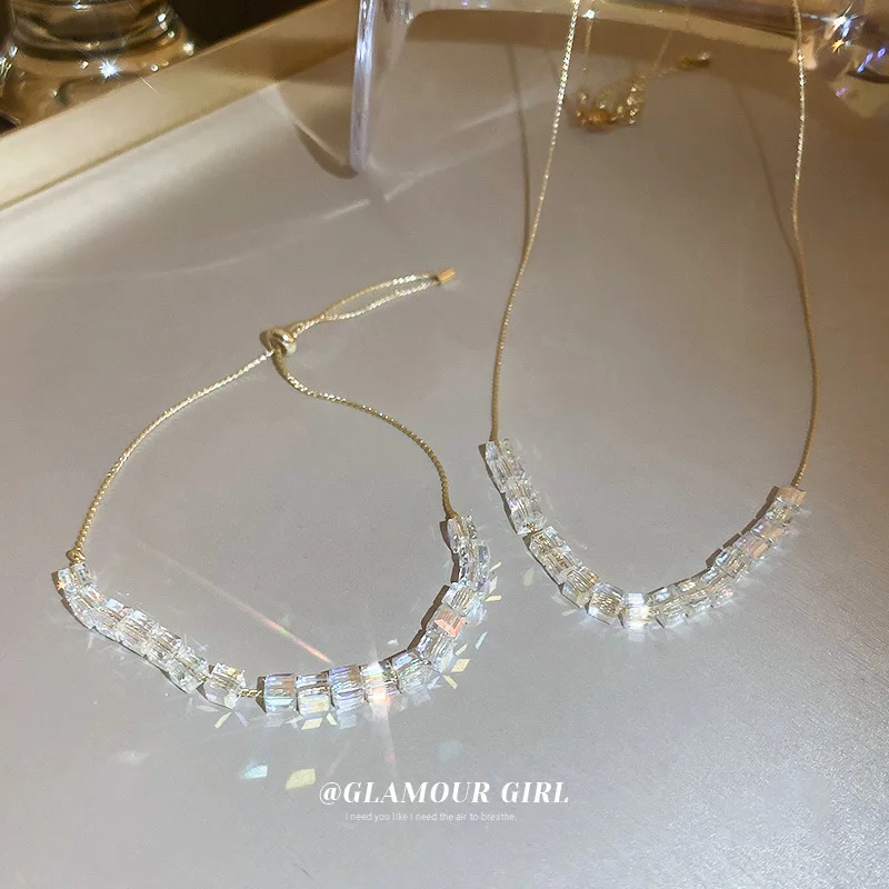 

Austrian Element Crystal Cube Pendant Necklace Bracelet for Women Iridescent cube crystal Chain Dazzling Small Simple Necklaces