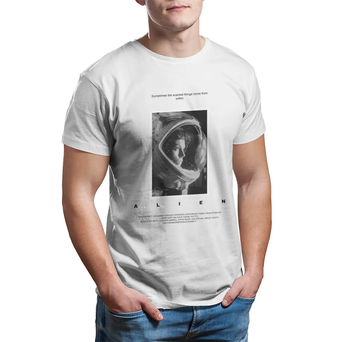 Alien Poster horro movie Xenomorph retro scary film Ellen Ripley Printed t-shirt for Men vintage Men's clothing Pure Cotton