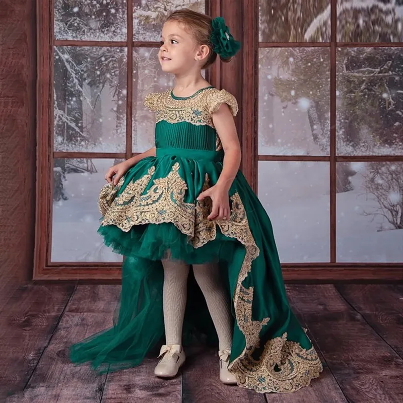 

Dark Green Baby Flower Girls' Dresses Bow Gold Lace Applique High Low Abendkleider Kinder Mädchen Capped Sleeves Pageant Gowns