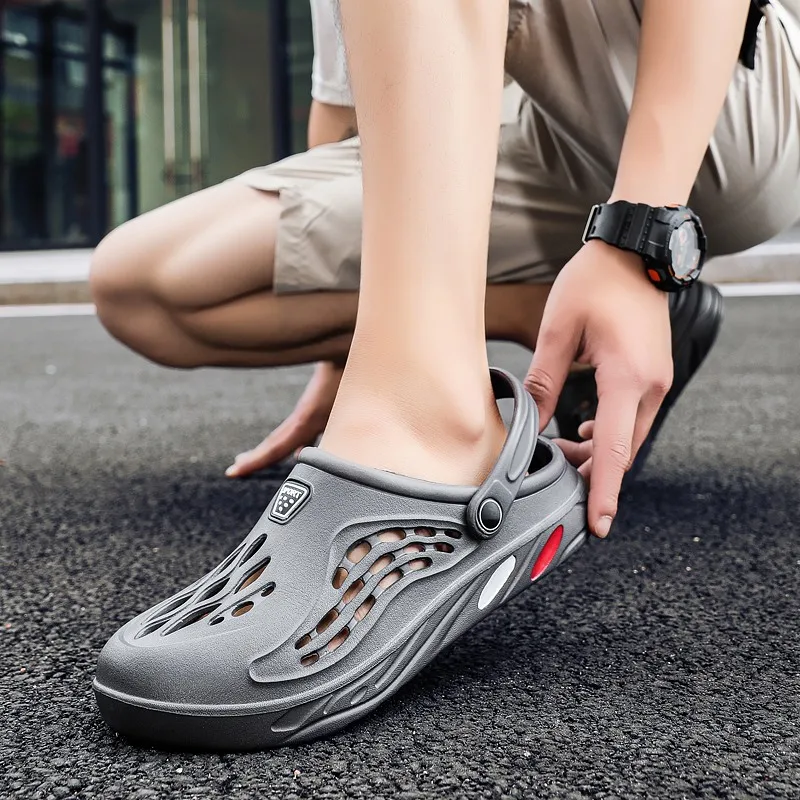 

Plus Size Men Casual Outdoor Slippers Summer Hollow Fashion Breathable Sandals Lovers Beach Clogs Flip Flops Garden Shoes