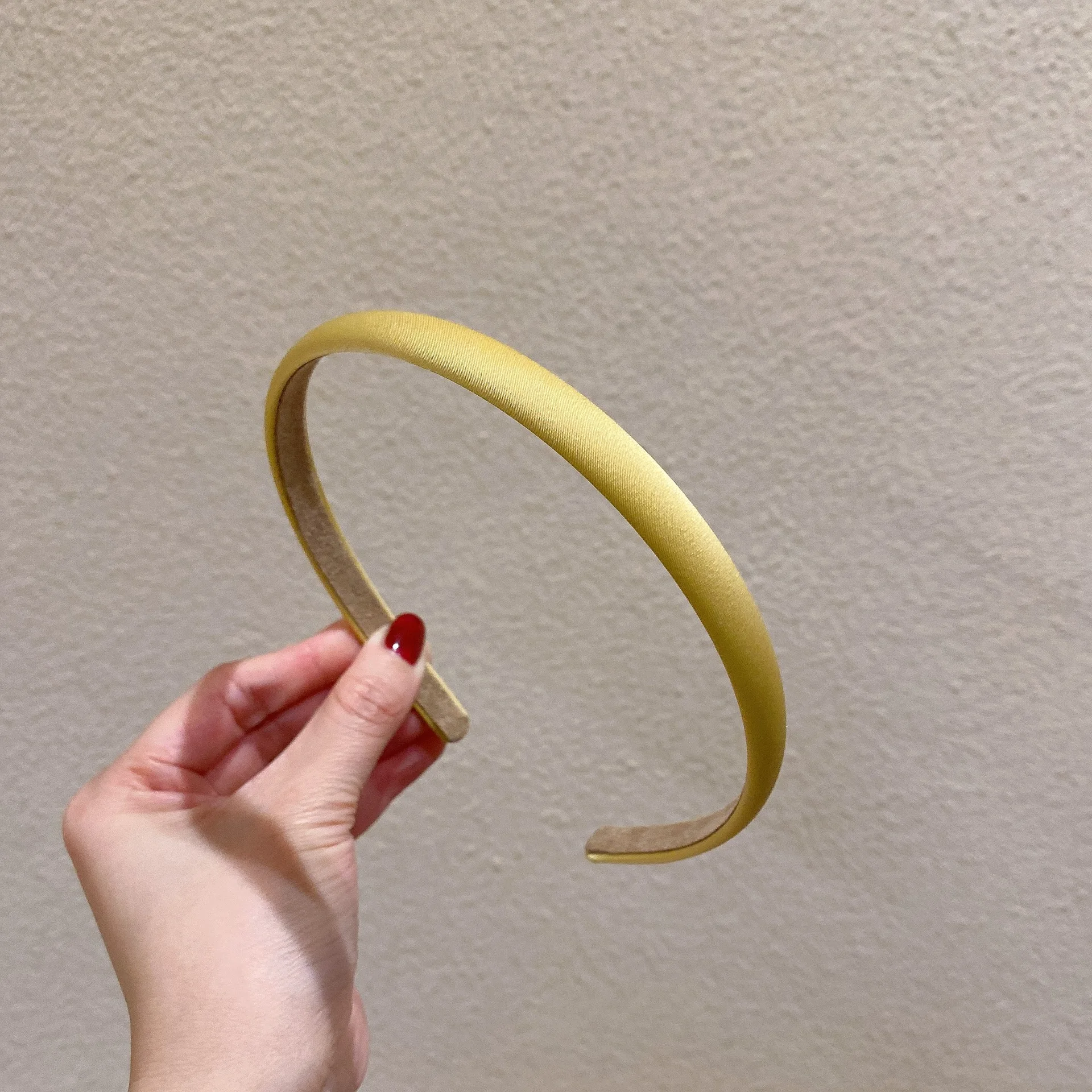 Весенняя желтая губчатая повязка на голову модные аксессуары для волос Женская