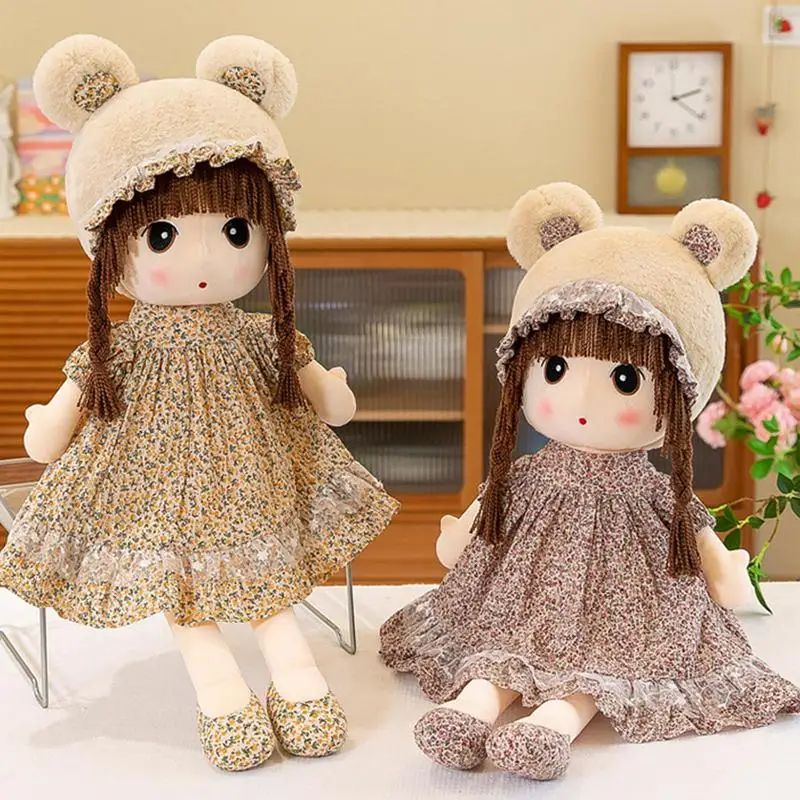 

Набивная плюшевая кукла для девочки, набивная плюшевая фигурка маленькой девочки, мягкая кукла, удобная мультяшная фигурка маленькой девочки, кукла для друзей