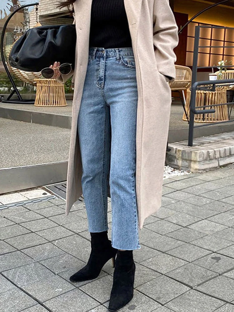 Женские джинсы с высокой талией