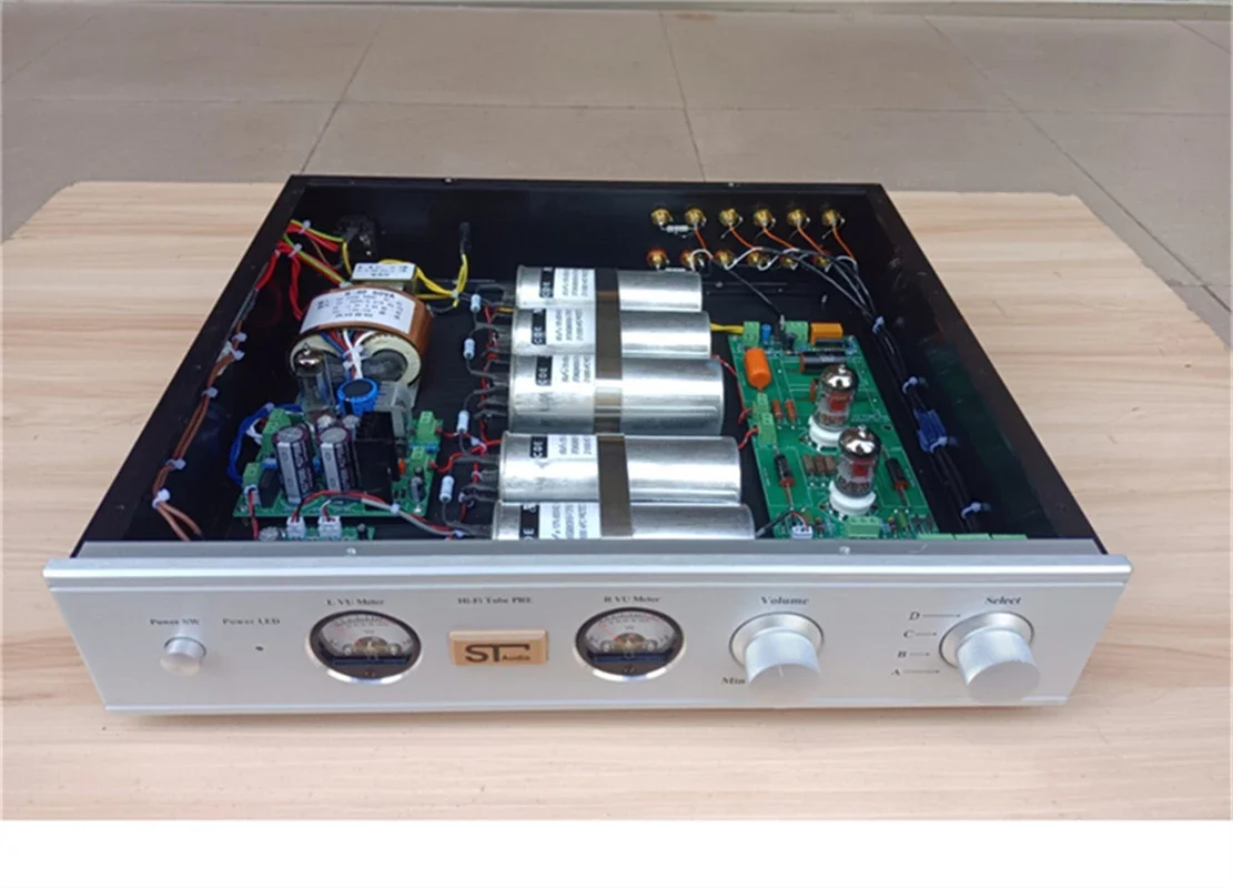 Электронный трубчатый предварительный усилитель