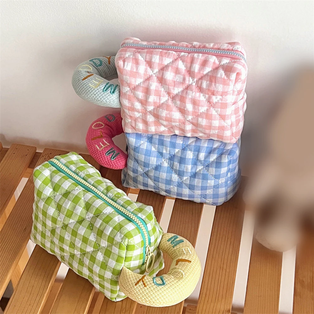 

Reusable Travel Toiletry Bag Comfortable And Soft Candy Color Candy Color Easy To Carry Durable Beauty Bag Large Capacity