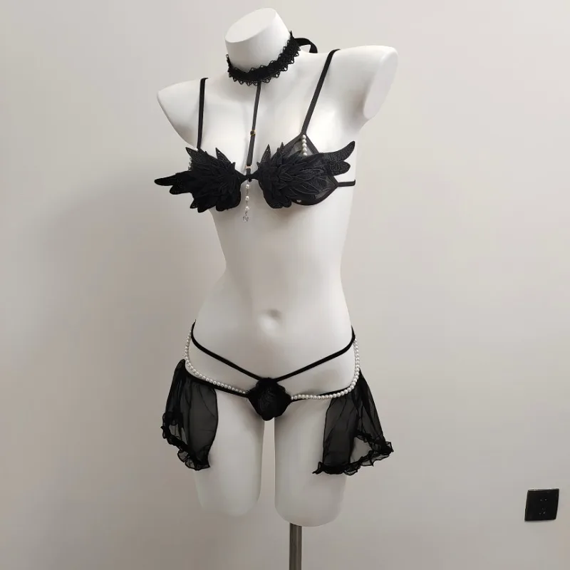 Женское нижнее белье с вышитыми крыльями Angel Devil