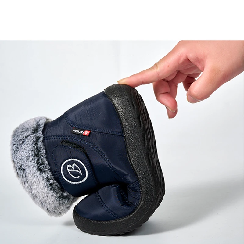 Snow Boots Women Shoes Warm Thicken Plush Fur Ankle Boots Winter Female Slip On Flat Casual Shoes Waterproof Ultralight Footwear