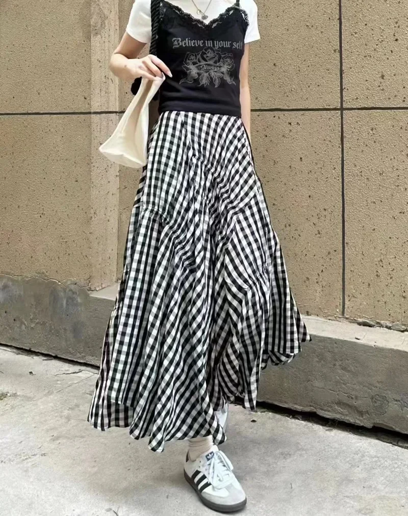 Лето 2024 новые универсальные простые клетчатые юбки с высокой талией