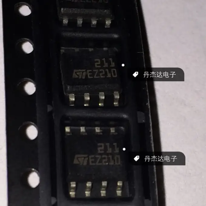 

30 шт. Оригинальный Новый 30 шт. оригинальный новый чип LM211DT LM211DR Компаратор напряжения IC чип SOP-8