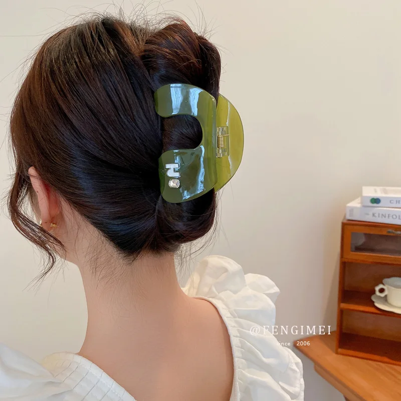 

Korean Fashion Diamond Set Letter H Arch Grip Clip Simple Temperament Back Of Head Curling Shark Versatile Hair Accessories