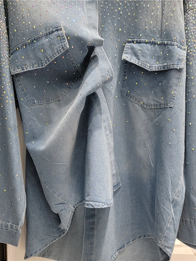 Женская джинсовая рубашка с бриллиантами DEAT свободная однобортная голубая