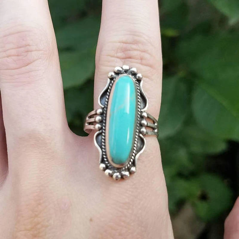 

Vintage Oval Cut Green Rings Retro Bohemian Style Hollow Ring Bride Wedding Engagement Party Jewelry Rings for Women