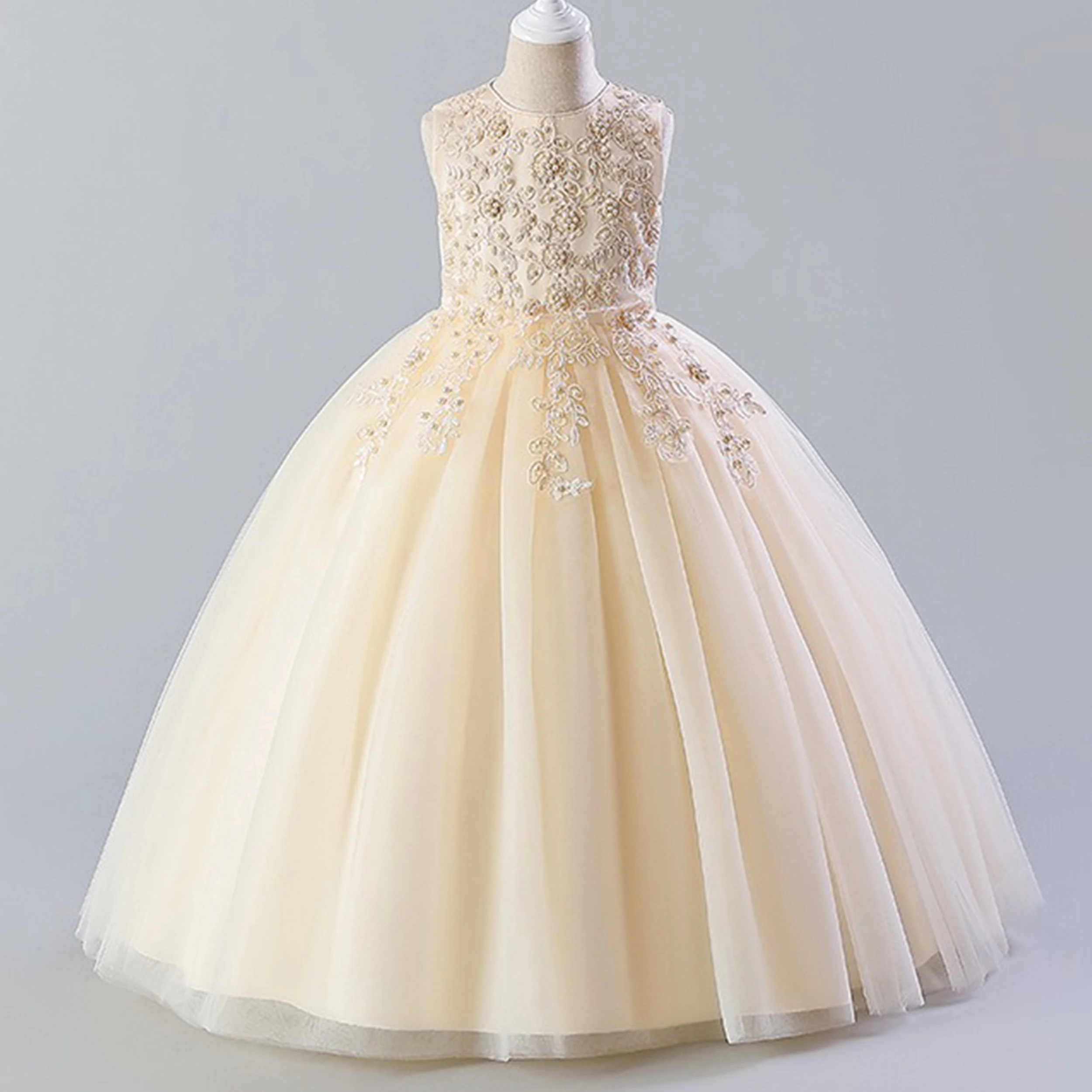 Женское кружевное платье с вышивкой в виде цветов