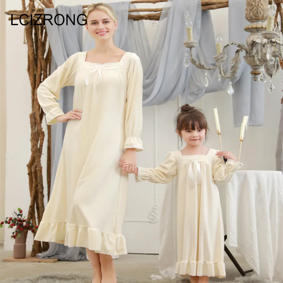 

2023 Warm Women Oversized Family Clothing Mother Daughter Loose Nightgown Mid-calf Bath Robe Girl Matching Outfits Night Dress