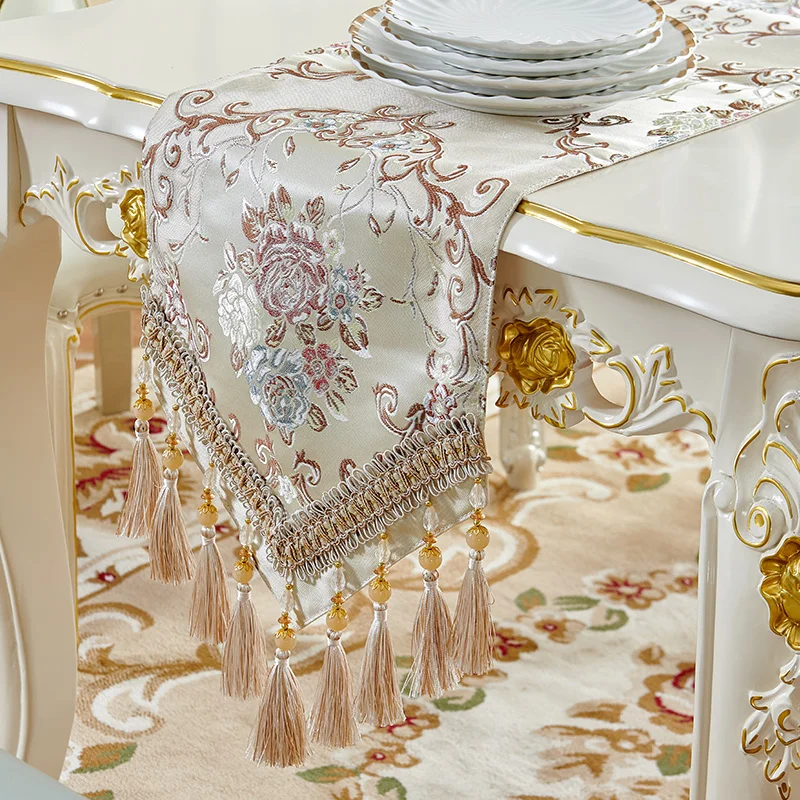 

European Luxury Table Runner Multi Spike Tassel Pendant Retro Fashion Classic Coffee Table Decor Noble Jacquard Table Runner