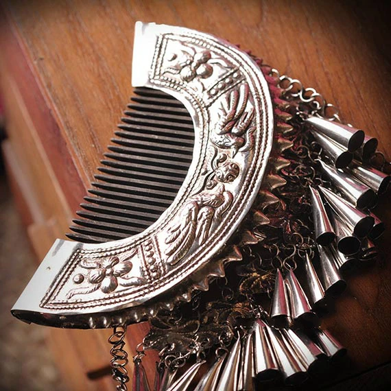 Petal hanging spike exquisite silver plated hair comb wooden comb teeth detailed Decal ancient costume ethnic minority style hai
