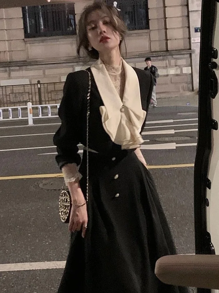 Женский офисный костюм